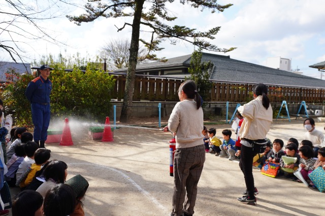 地震防火避難訓練 2024年12月17日(火) | 学校法人 親愛幼稚園 | 奈良県